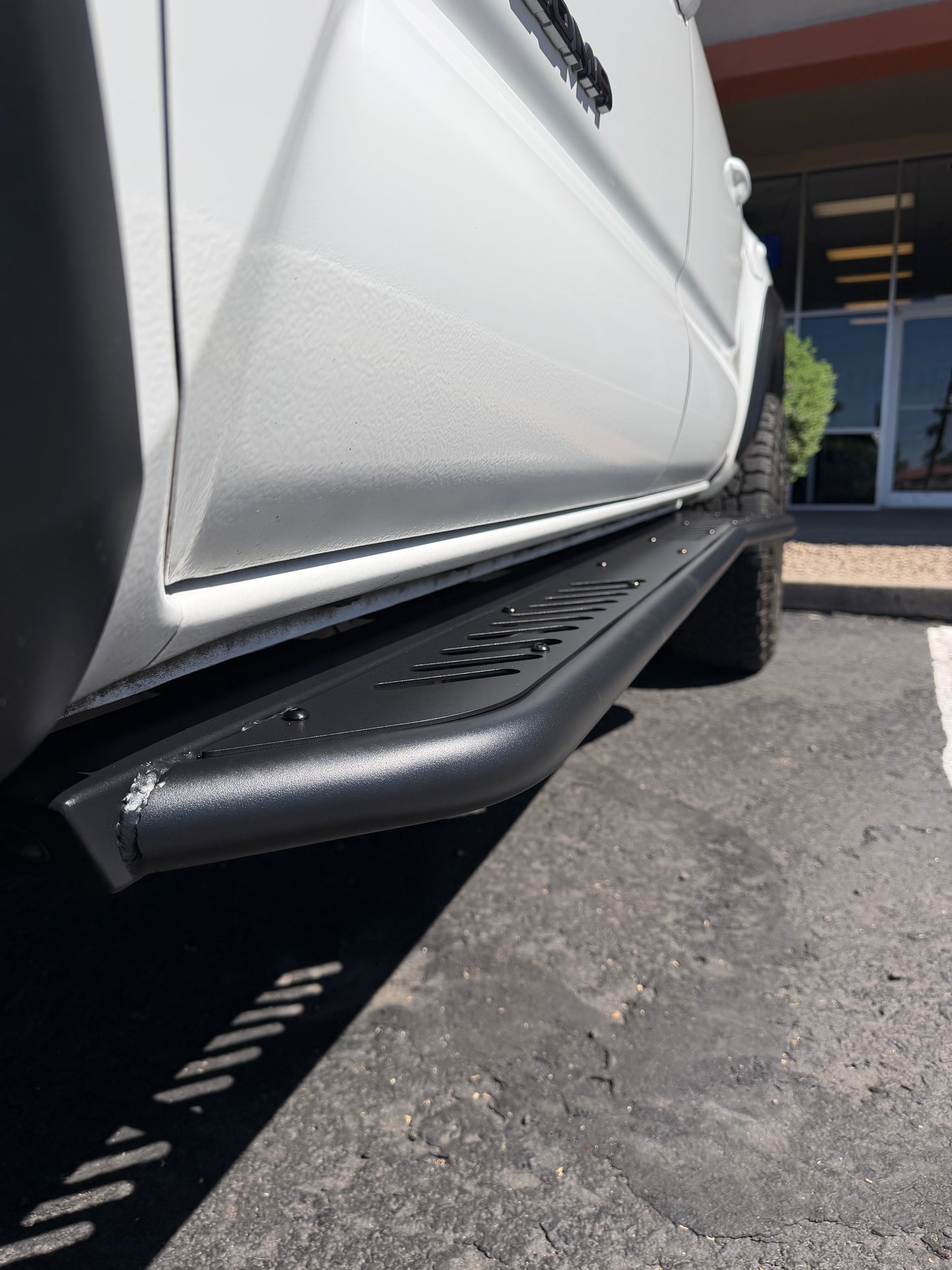 D2 Off-Road Heavy-Duty Bolt-On Rock Sliders – 05-23 Toyota Tacoma