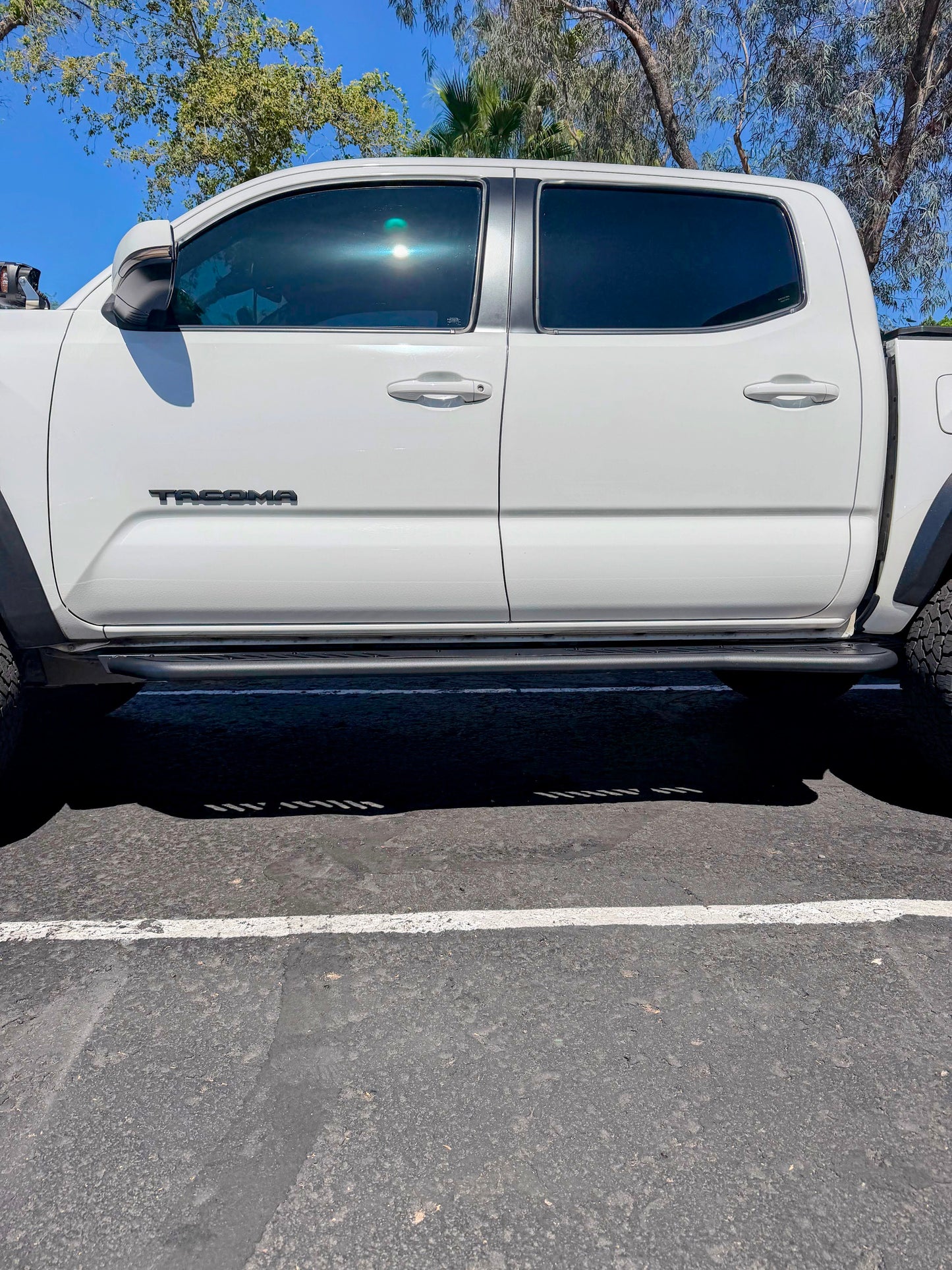 D2 Off-Road Heavy-Duty Bolt-On Rock Sliders – 05-23 Toyota Tacoma